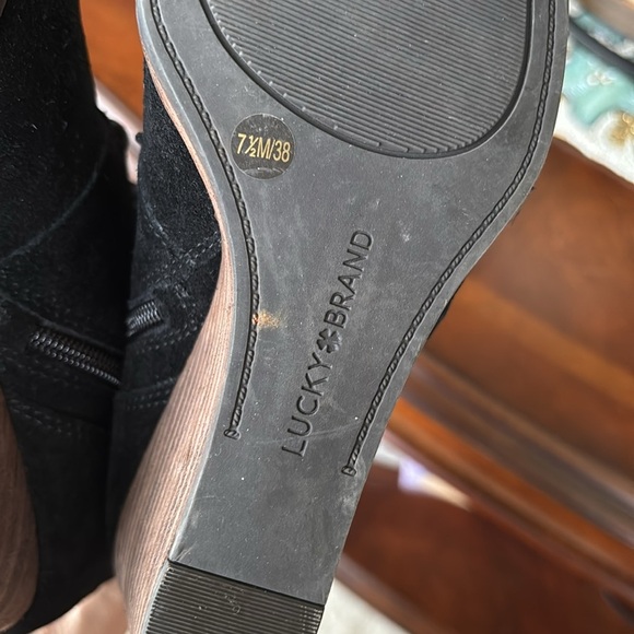 Lucky Brand Genuine Suede Black Lace Up Wedge Ankle Boots Booties w/ Side Zipper - Picture 11 of 15